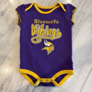 Baby Girl 12M Minnesota Vikings Purple and Yellow Bodysuit NFL Team Apparel